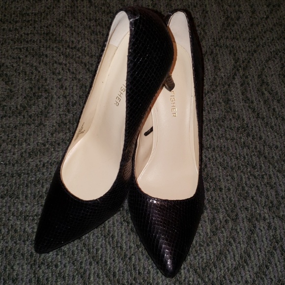 Marc Fisher Heels - Picture 3 of 4